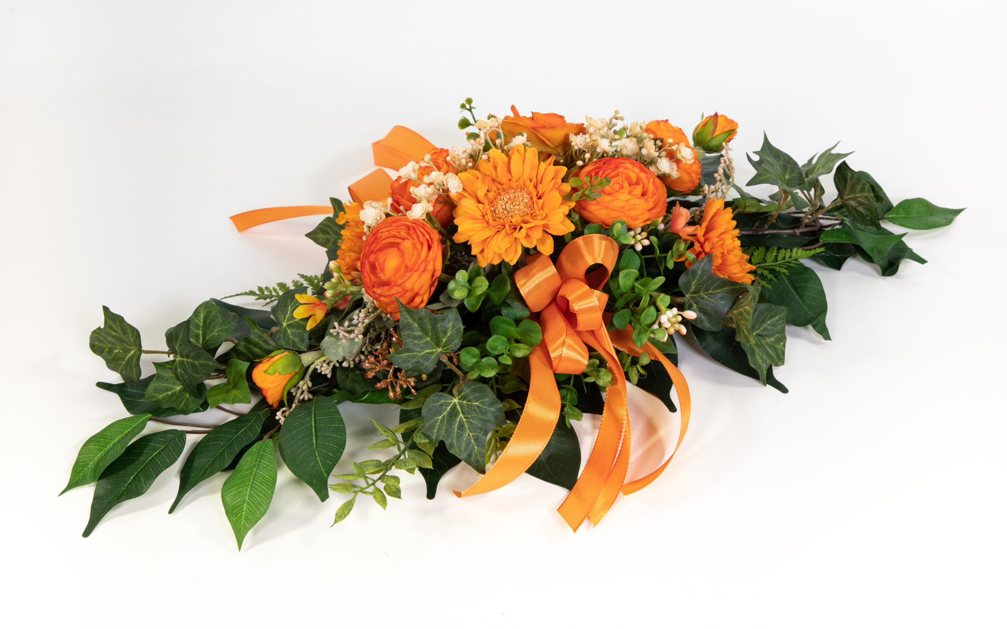 Tischgesteck länglich 60cm orange mit Gerbera Ranunkel und Chrysantheme Kunstblumen künstliche Blumen